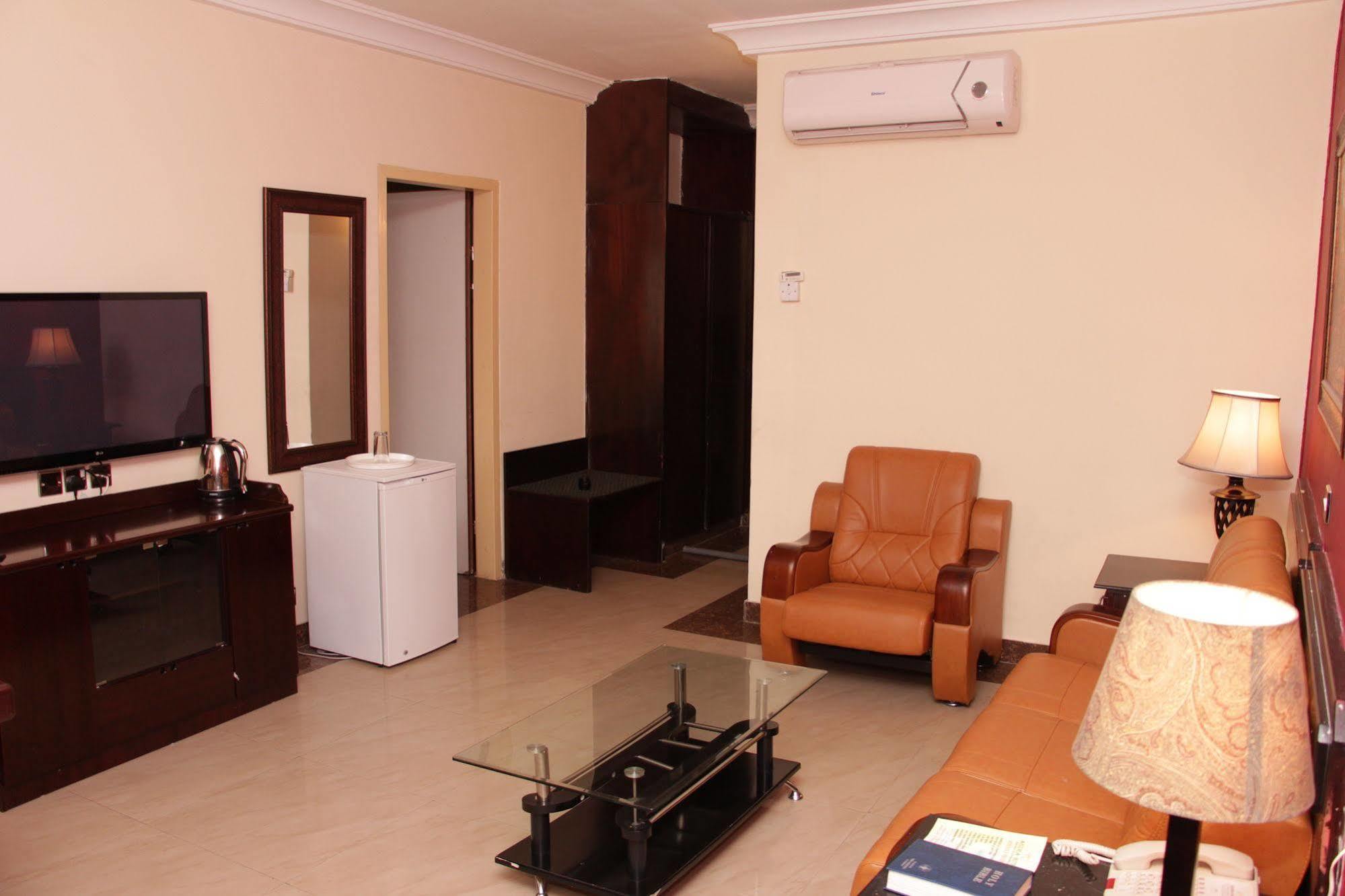 Agura Hotel Abuja Luaran gambar